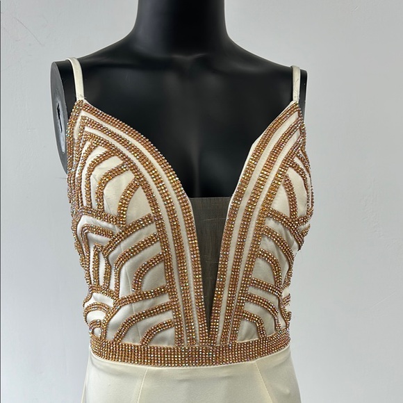 Jovani Elegant Cream Evening Gown size 6 - Picture 2 of 4